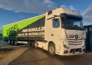Mercedes-Benz Vario 614 d